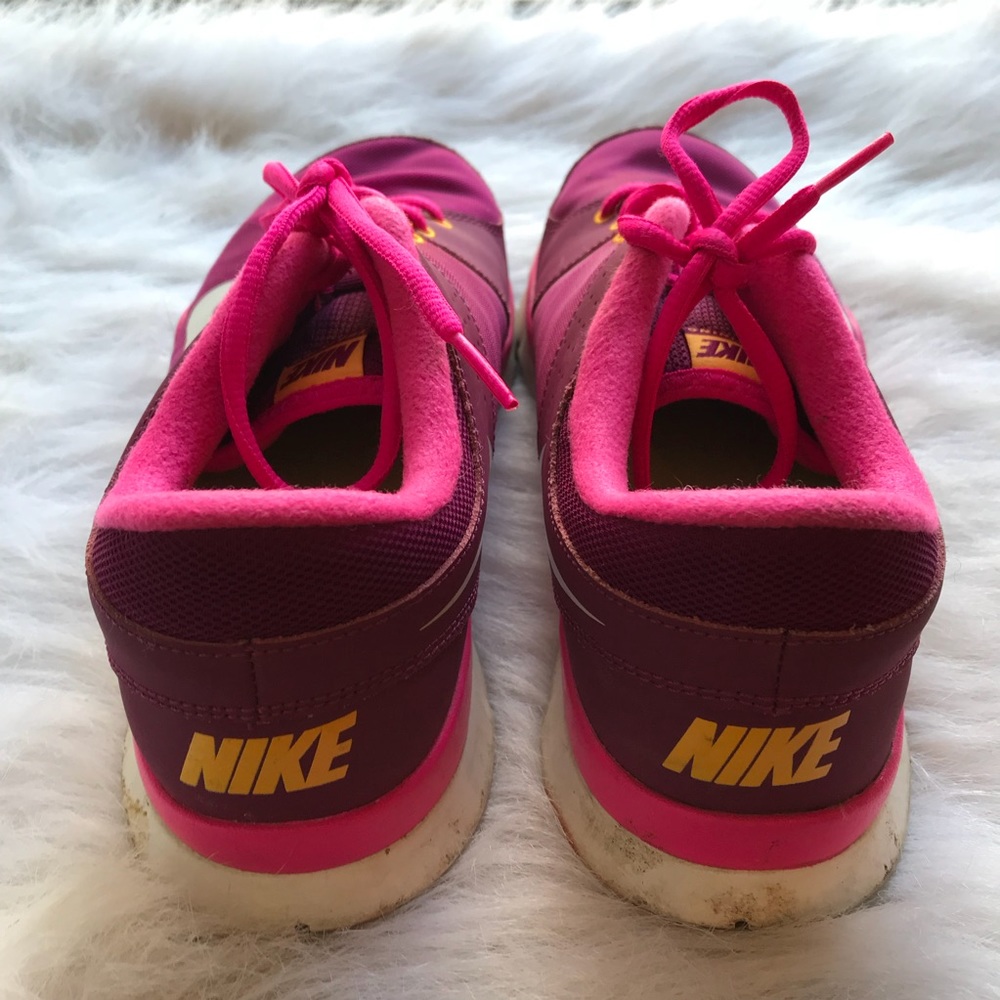 Magenta NIKE shoes - Picture 6 of 6